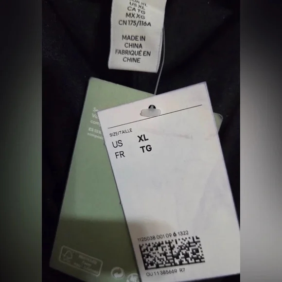 H&M Black Velvet Dress NWT - Picture 6 of 6